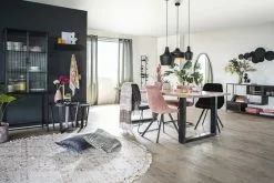 BY-BOO Klamp Musta Hyllyvalaisin -Huonekalu kauppa By Boo303 scaled e1619166096627 2