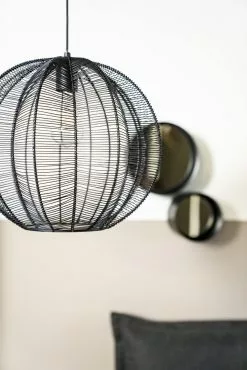 Floss Small Musta Kattovalaisin, BY-BOO -Huonekalu kauppa By Boo403 scaled 2