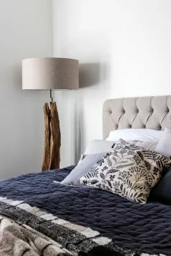 Must Living Contemporary Lattiavalaisin 9 Must Living Contemporary Lattiavalaisin -Huonekalu kauppa Koti Telakkaranta 28 copylowres