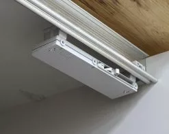 Niemen Tehtaat Oy WINGS Liukuovikomeron Hidastinpari