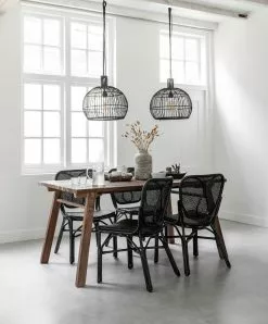Las Salinas Small Musta Rottinkivalaisin -Huonekalu kauppa ml 350632 dining table campo plus ml 252703 side chair verona plus m